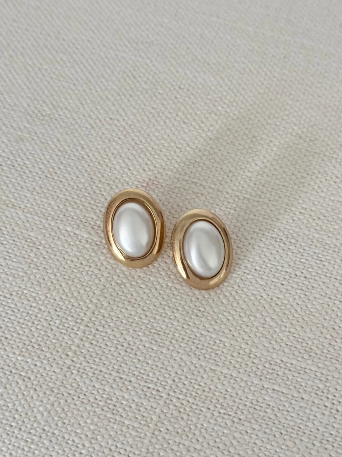 Mini Alexandra Pearl Studs